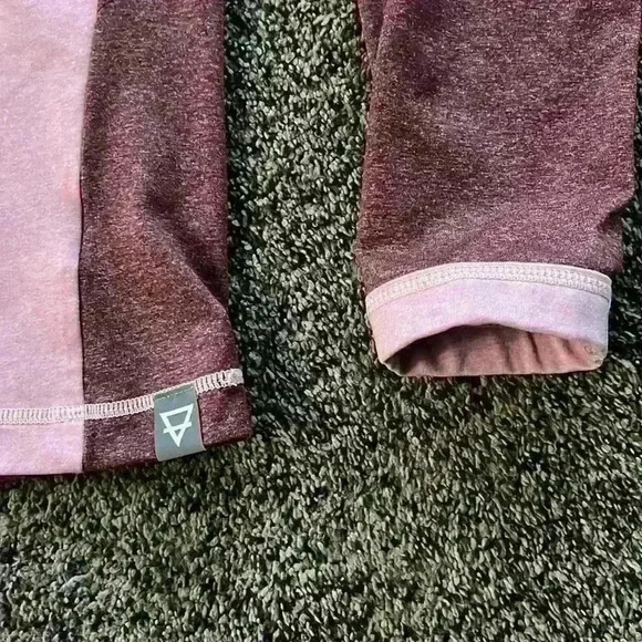 Liv Outdoor quarter-zip women’s pullover. Size medium - Picture 5 of 7